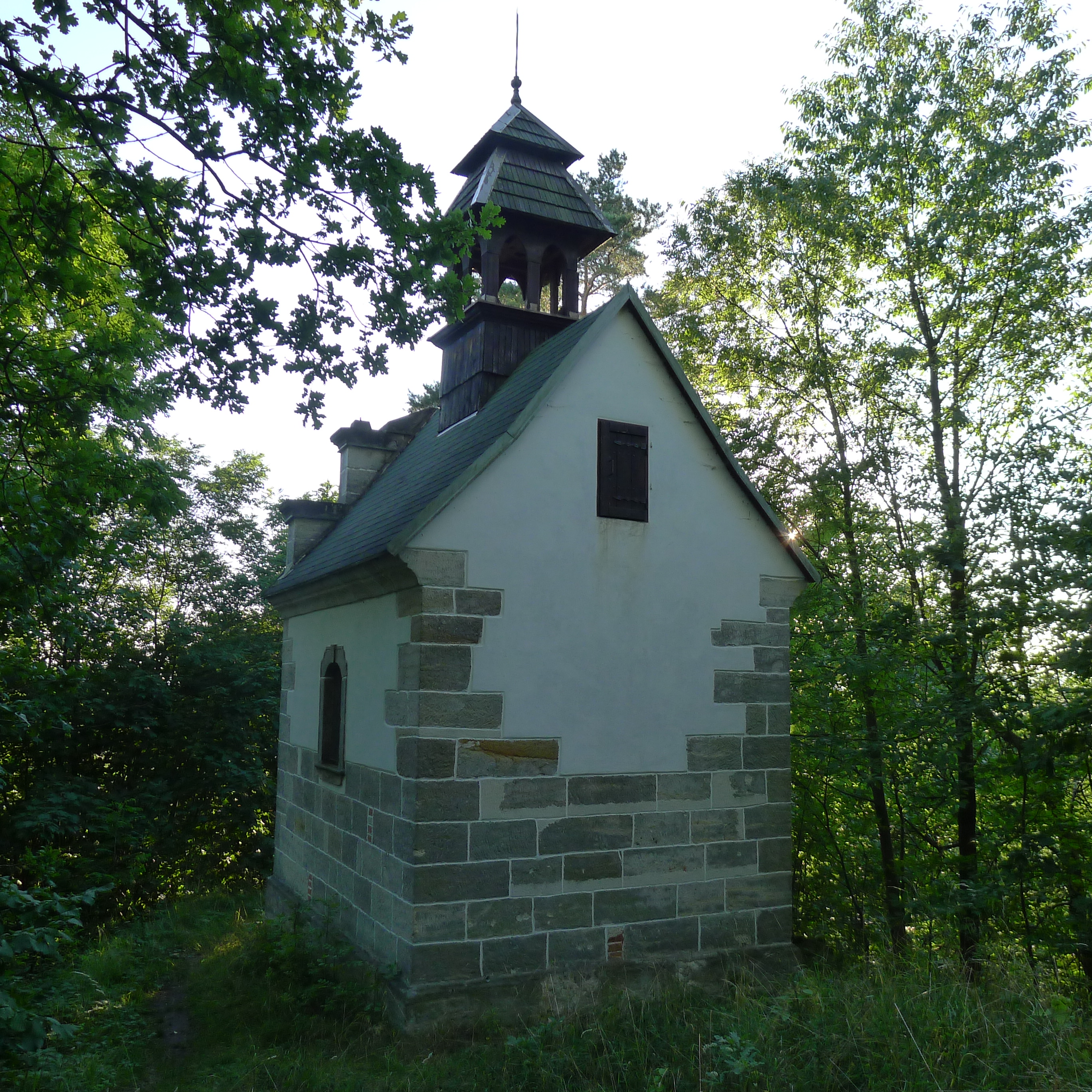 kaple Panny Marie Pomocnice křesťanů na Kalvárii v Hamru na Jezeře