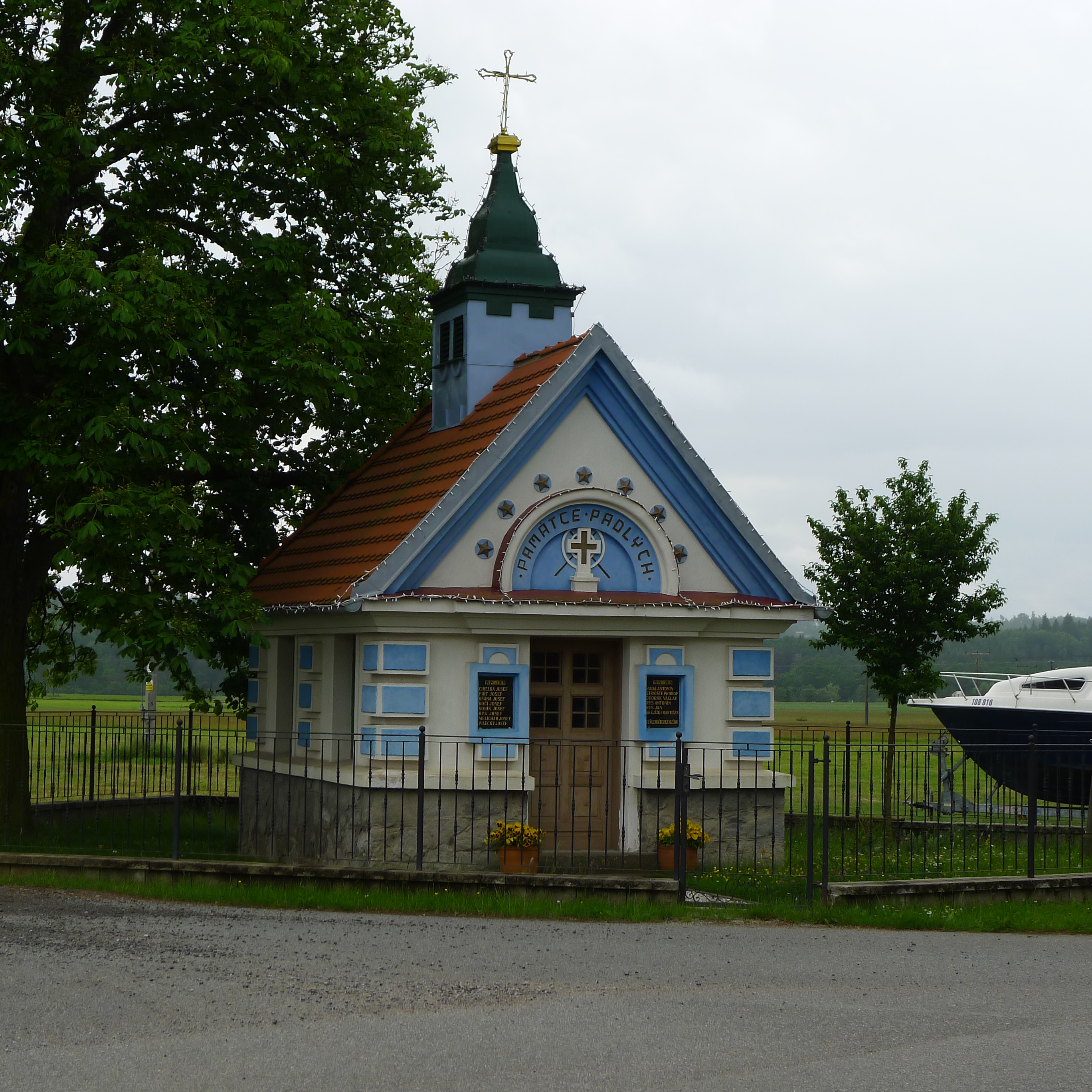 Budínek -
kaple Nanebevzetí Panny Marie