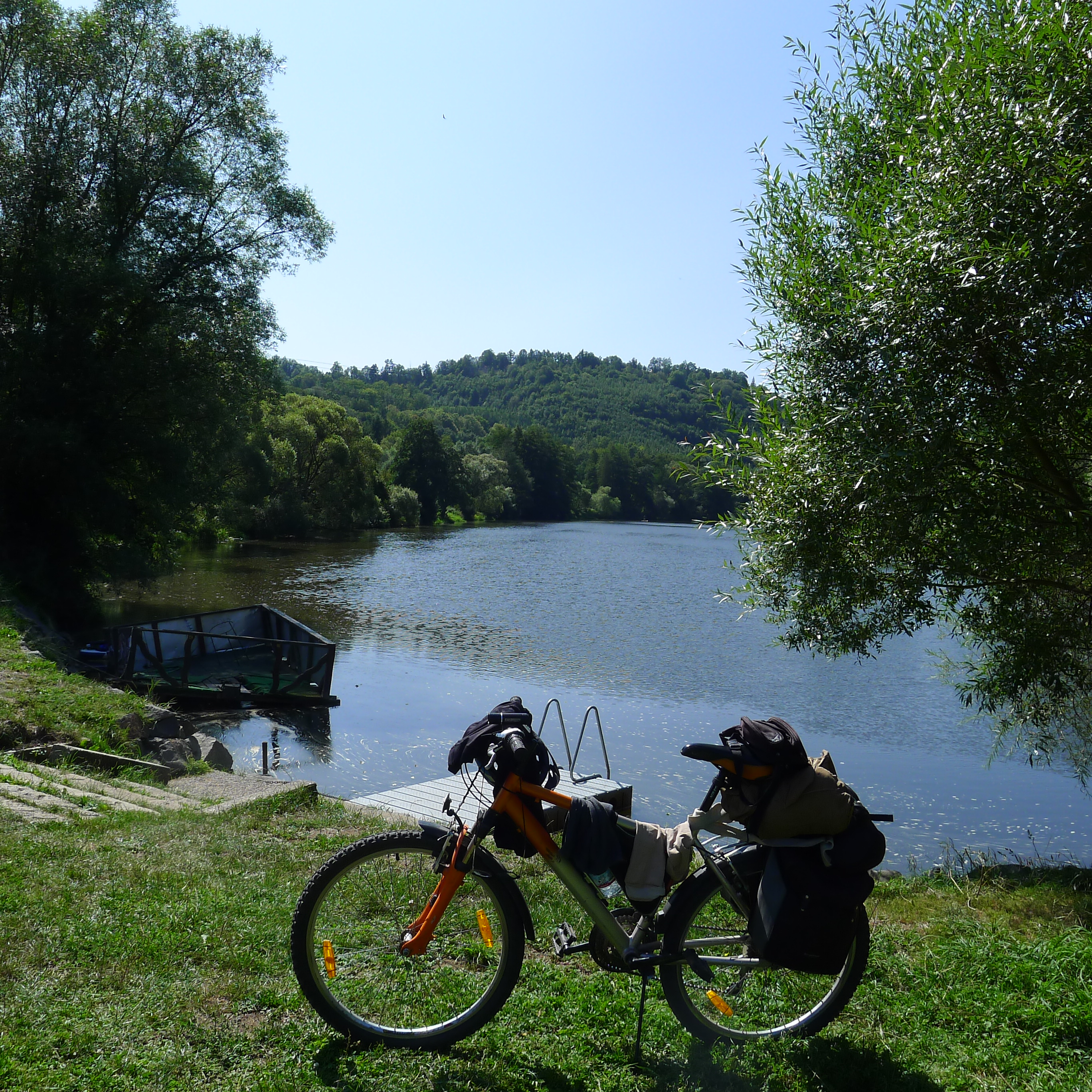 koupací zastávka - Ohře ve Velichově