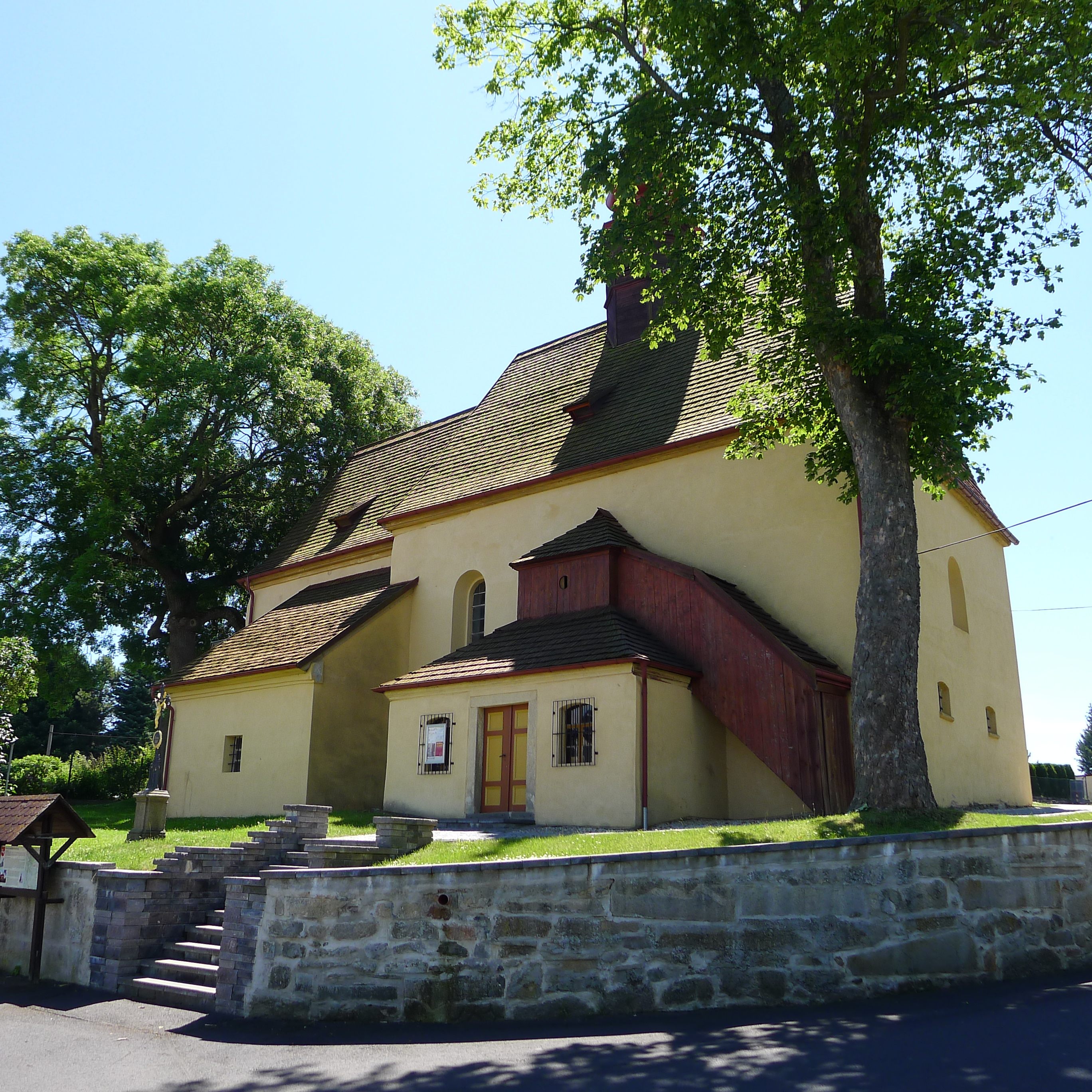 Krásné Údolí - kostel sv. Vavřince