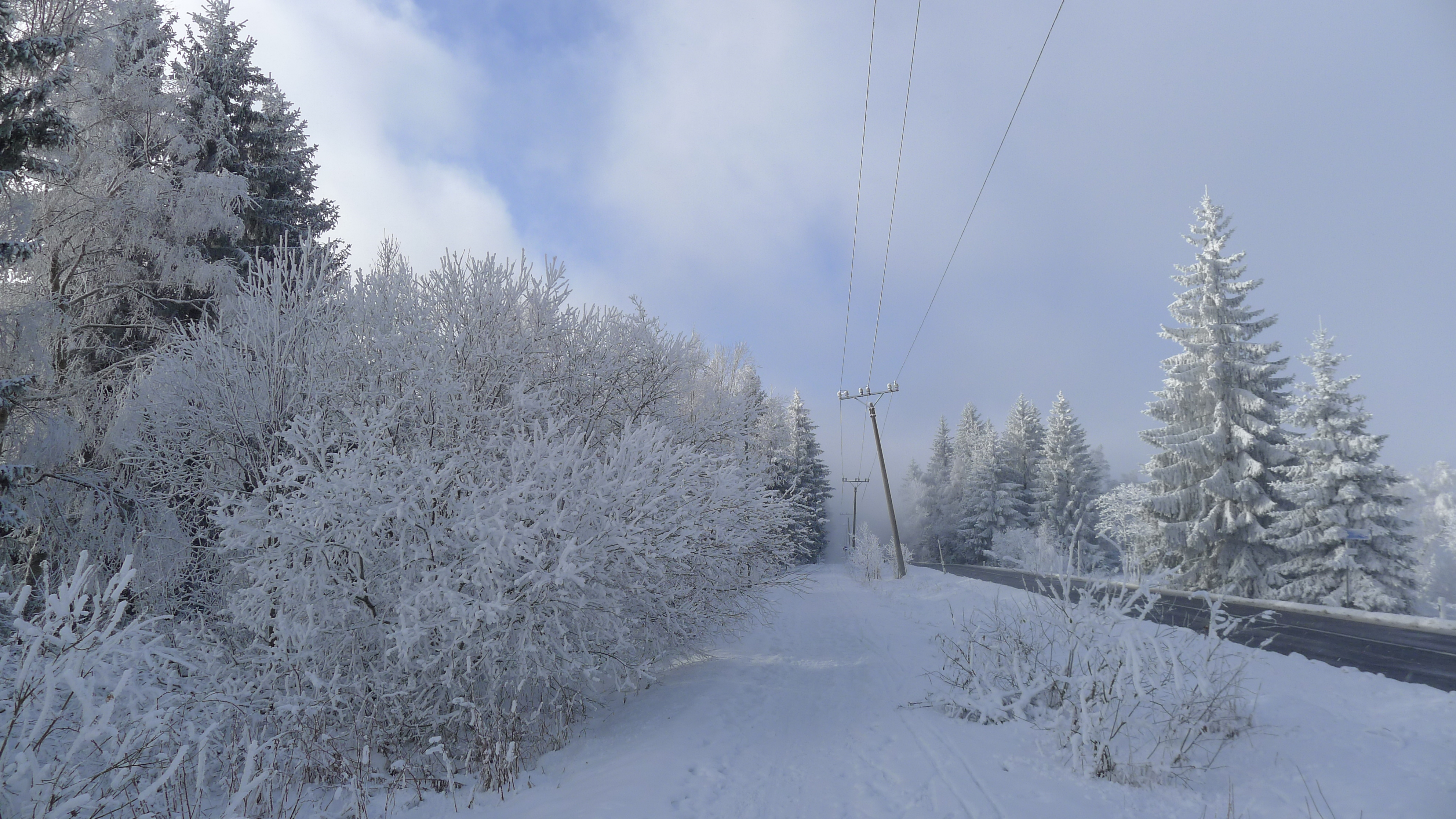 silnice z Abertam do Perninku