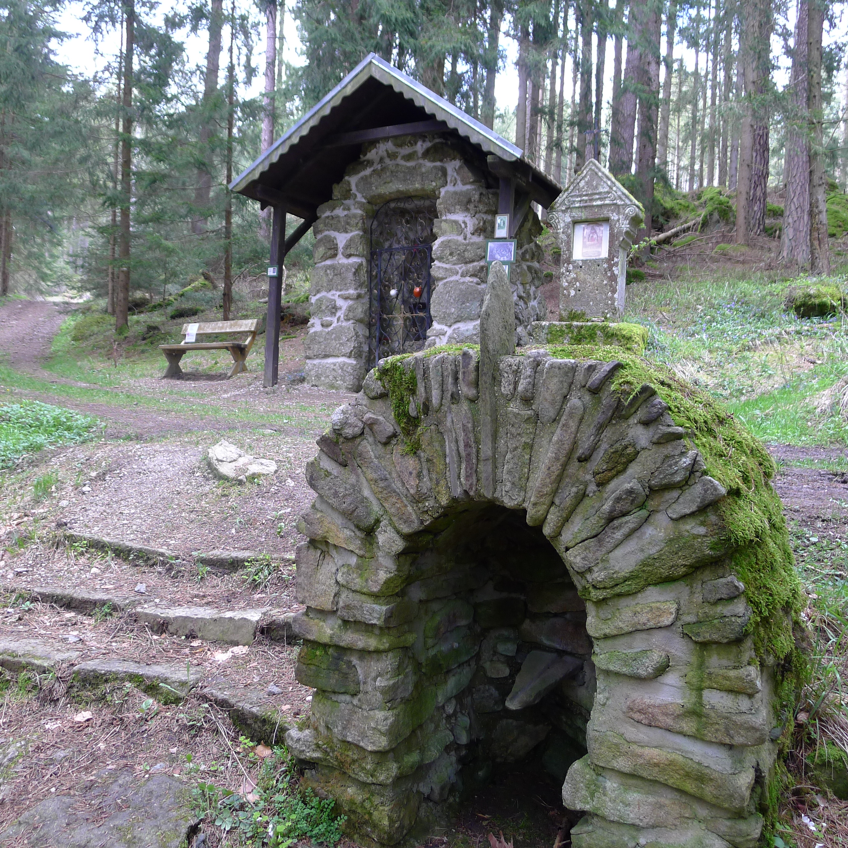 Křížová cesta Cetviny