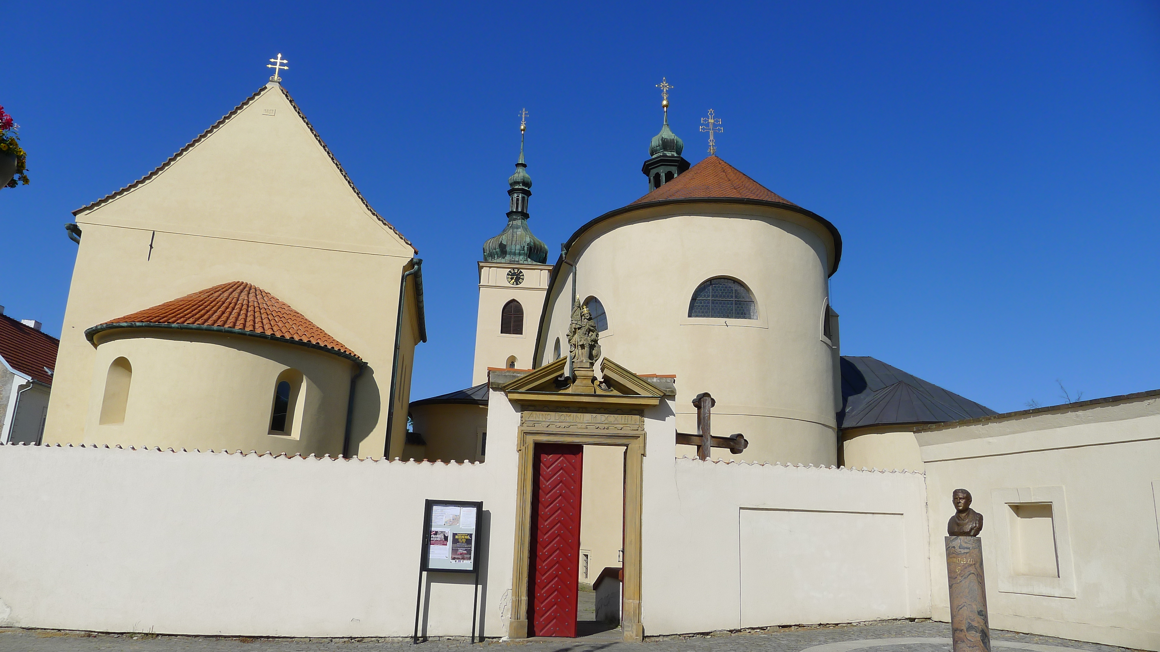 Bazilika sv. Václava a kostel sv. Klimenta