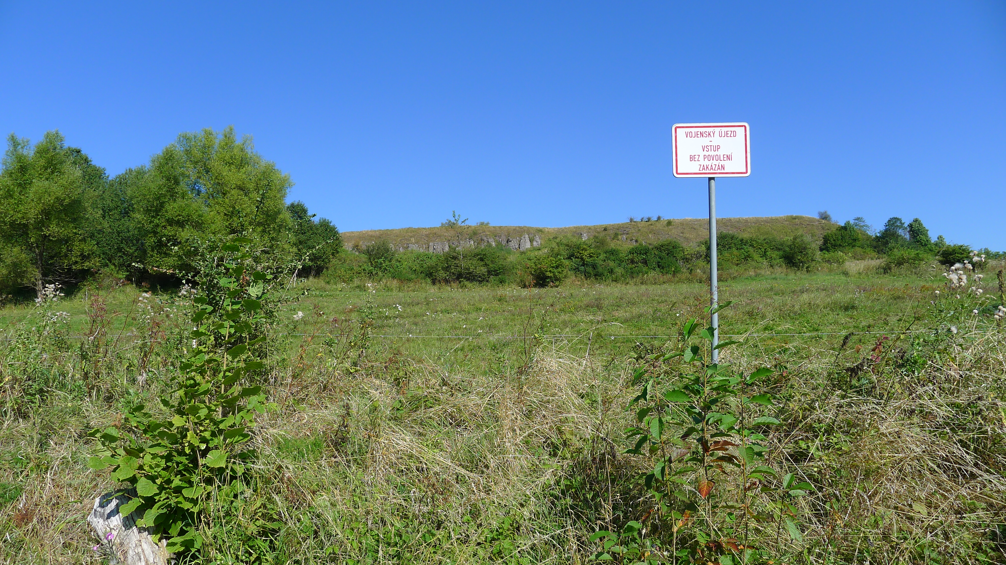 skalnatý kopec u Březiny