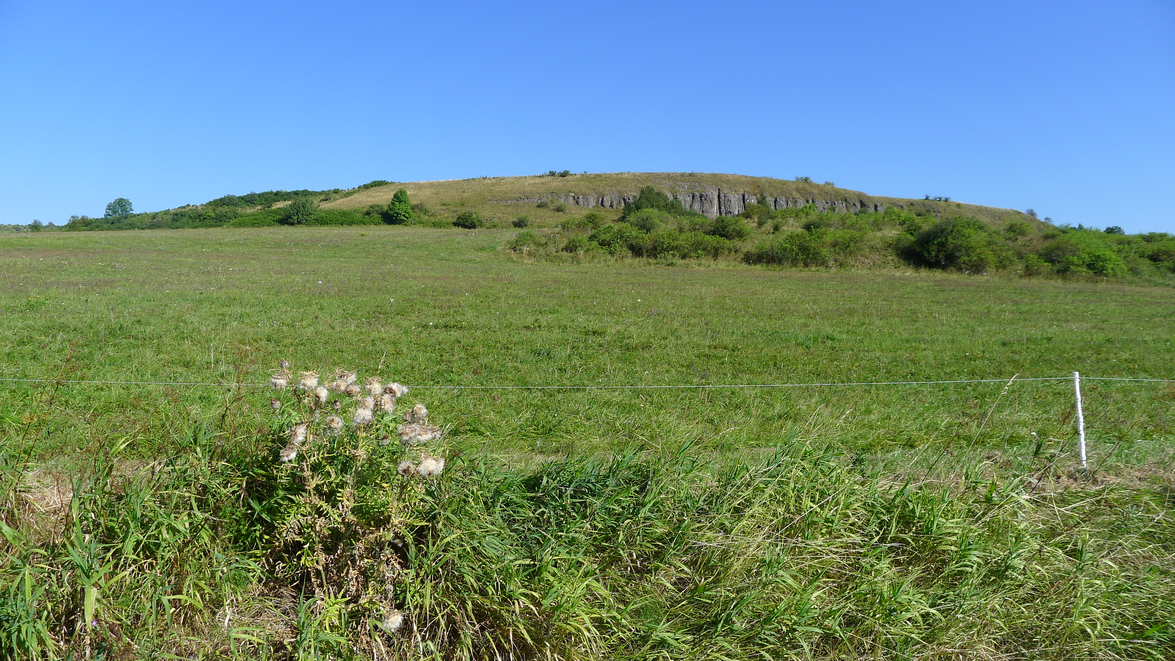 skalnatý kopec u Březiny