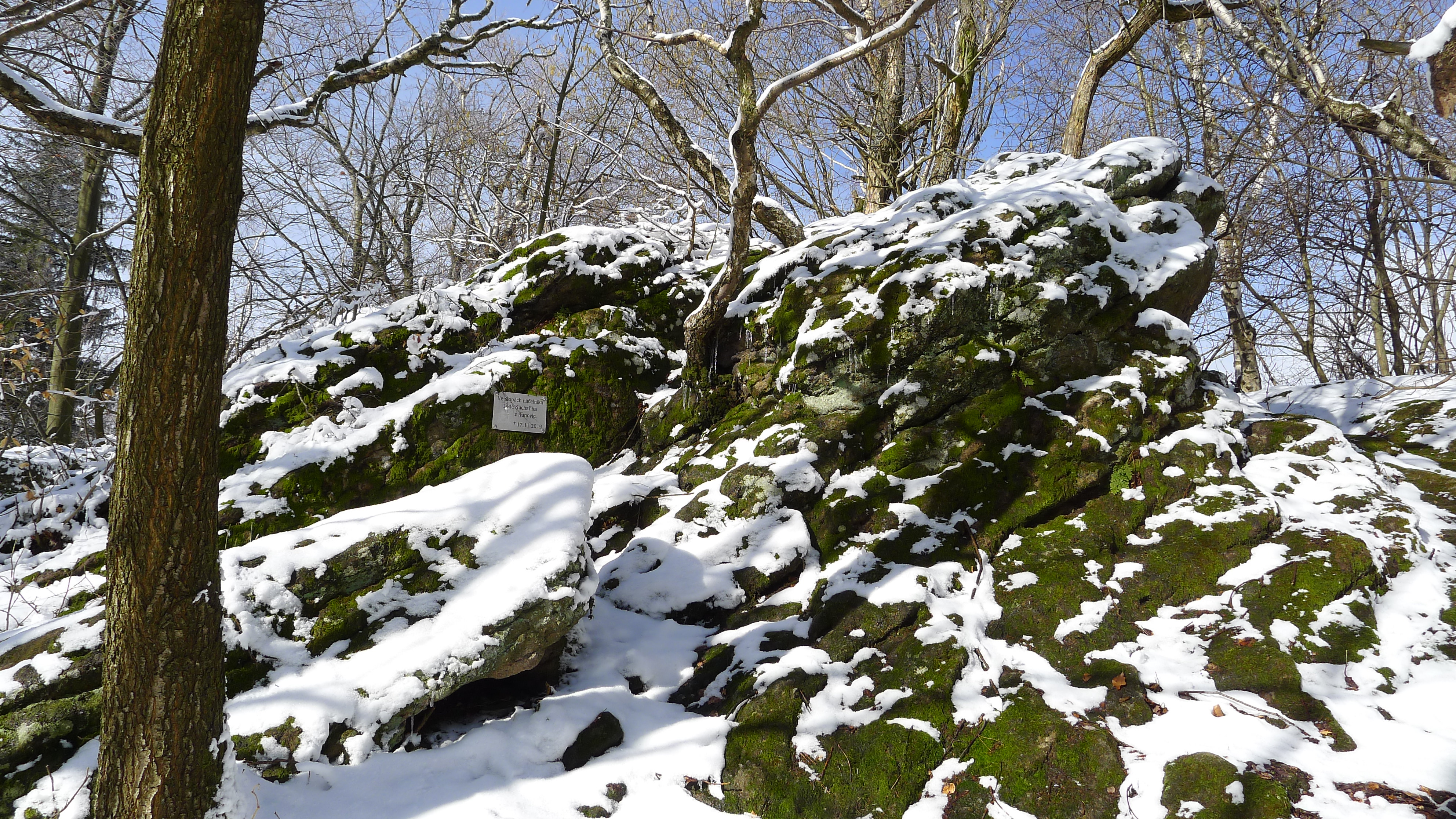 skalka u rozcestí pod Skalným